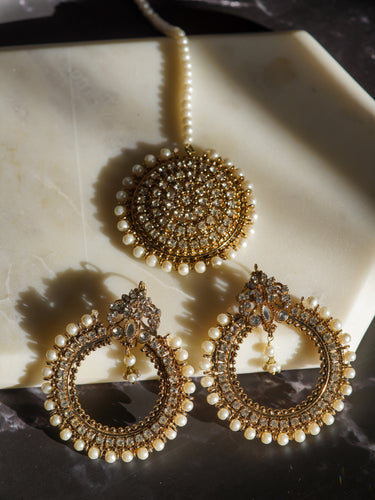 Emma Round Chandbali Earrings and Maang Tikka Set - Pakistani Jewelry
