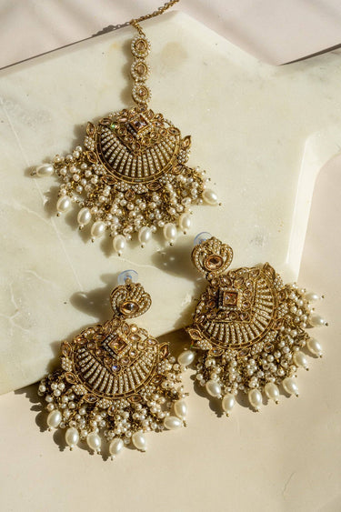 Rehnuma – Mehendi Gold Chandbali Earrings & Tikka Set