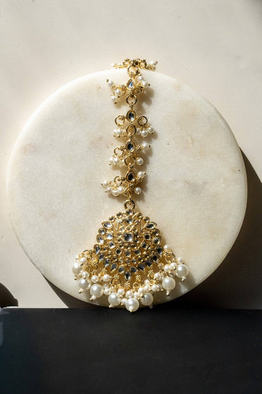 Nura Maang Tikka with kundan stones and pearls