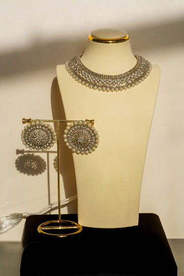 Sabhan - Classic Artisan Crafted Necklace Set With Oversized Stud Earrings