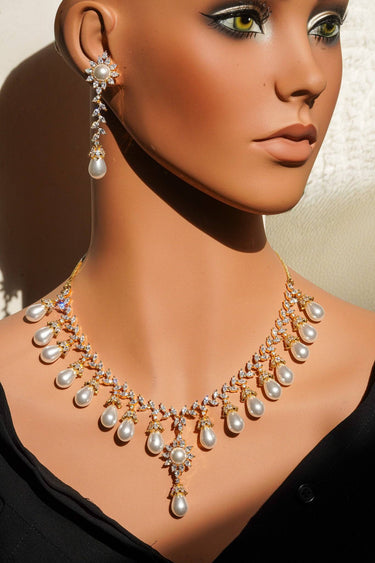 Saffina Pearl & Diamante Necklace Set on mannequin