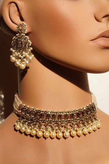 Close-up of Maha Antique Gold Choker Necklace Set on mannequin