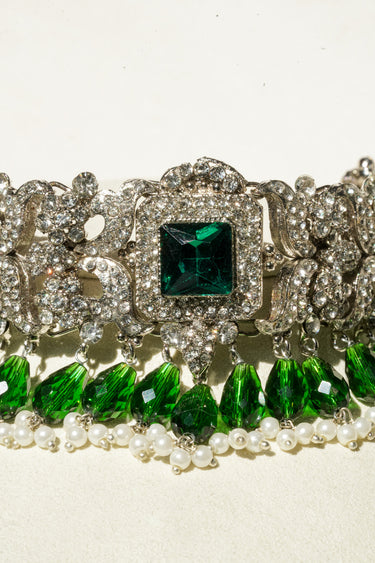 Sana – Embellished Choker Necklace Set with Maang Tikka