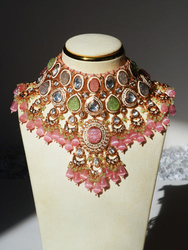 Shompa Pastel Multi-Color Kundan Choker Set – Hand-Carved Stones with Maang Tikka