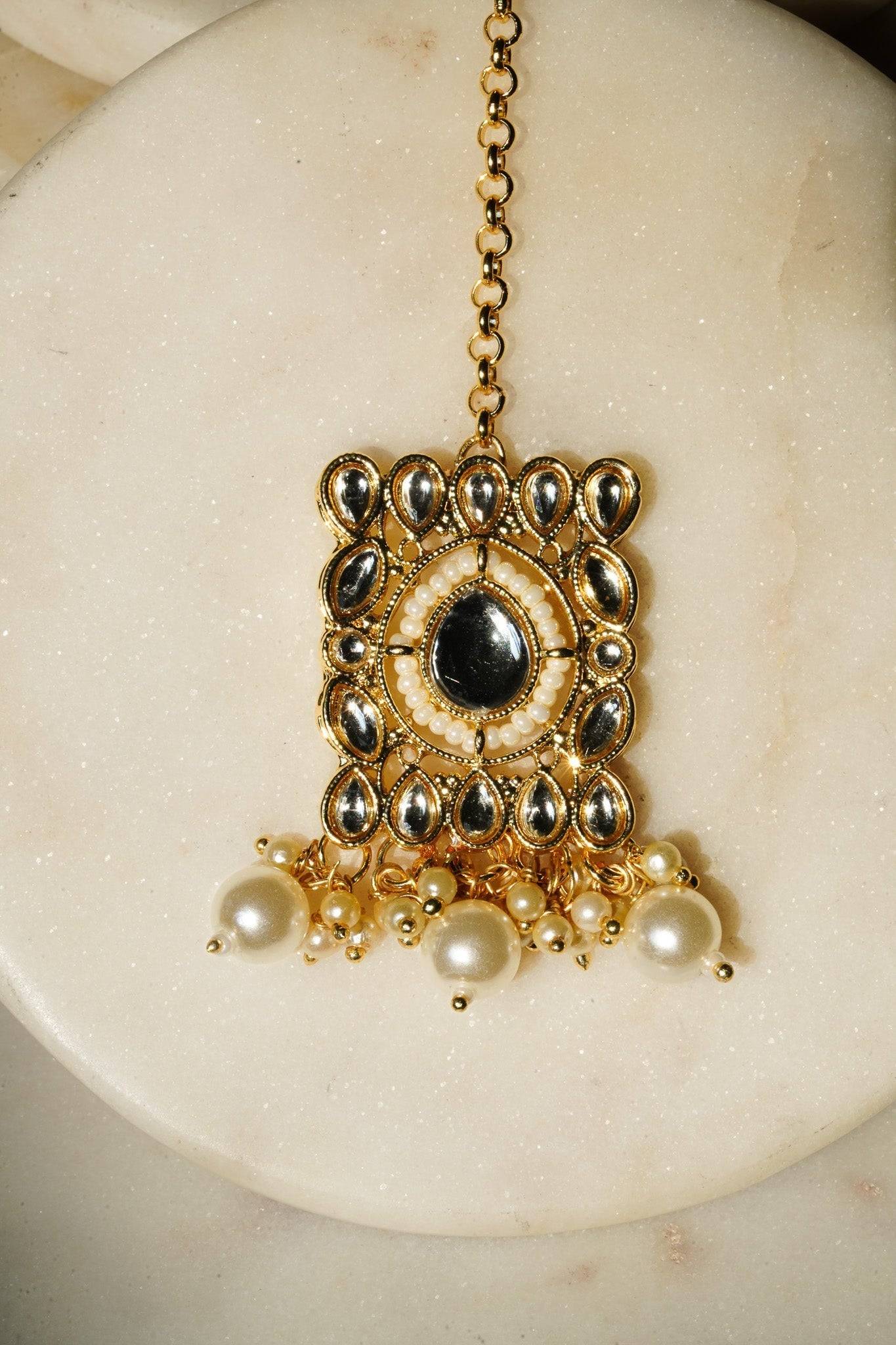 Alisha - Kundan Choker Necklace Set With Matching Tikka and Earrings Choker Necklace Set from Inaury