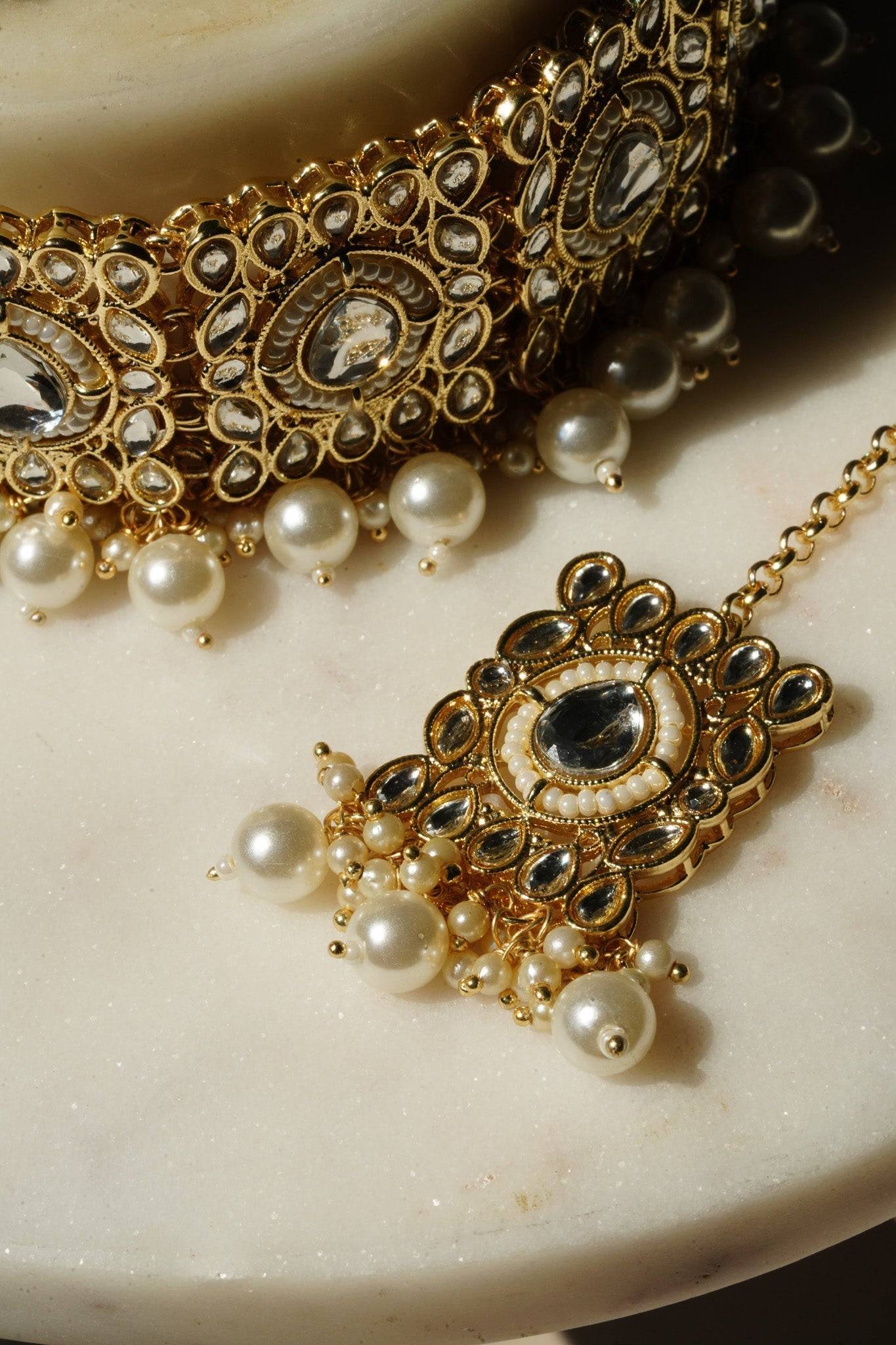 Alisha - Kundan Choker Necklace Set With Matching Tikka and Earrings Choker Necklace Set from Inaury
