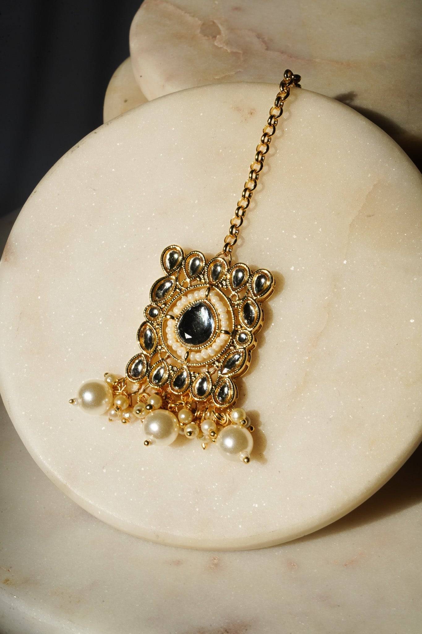 Alisha - Kundan Choker Necklace Set With Matching Tikka and Earrings Choker Necklace Set from Inaury