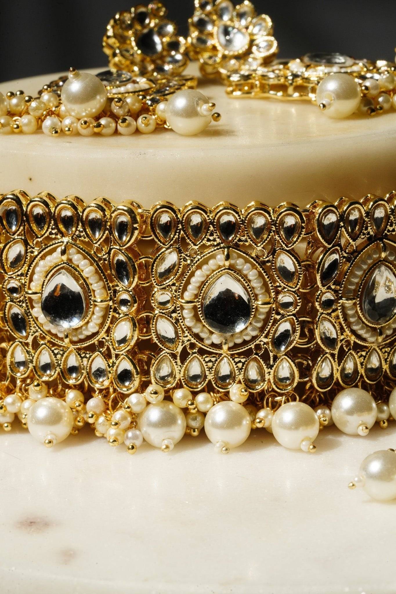 Alisha - Kundan Choker Necklace Set With Matching Tikka and Earrings Choker Necklace Set from Inaury
