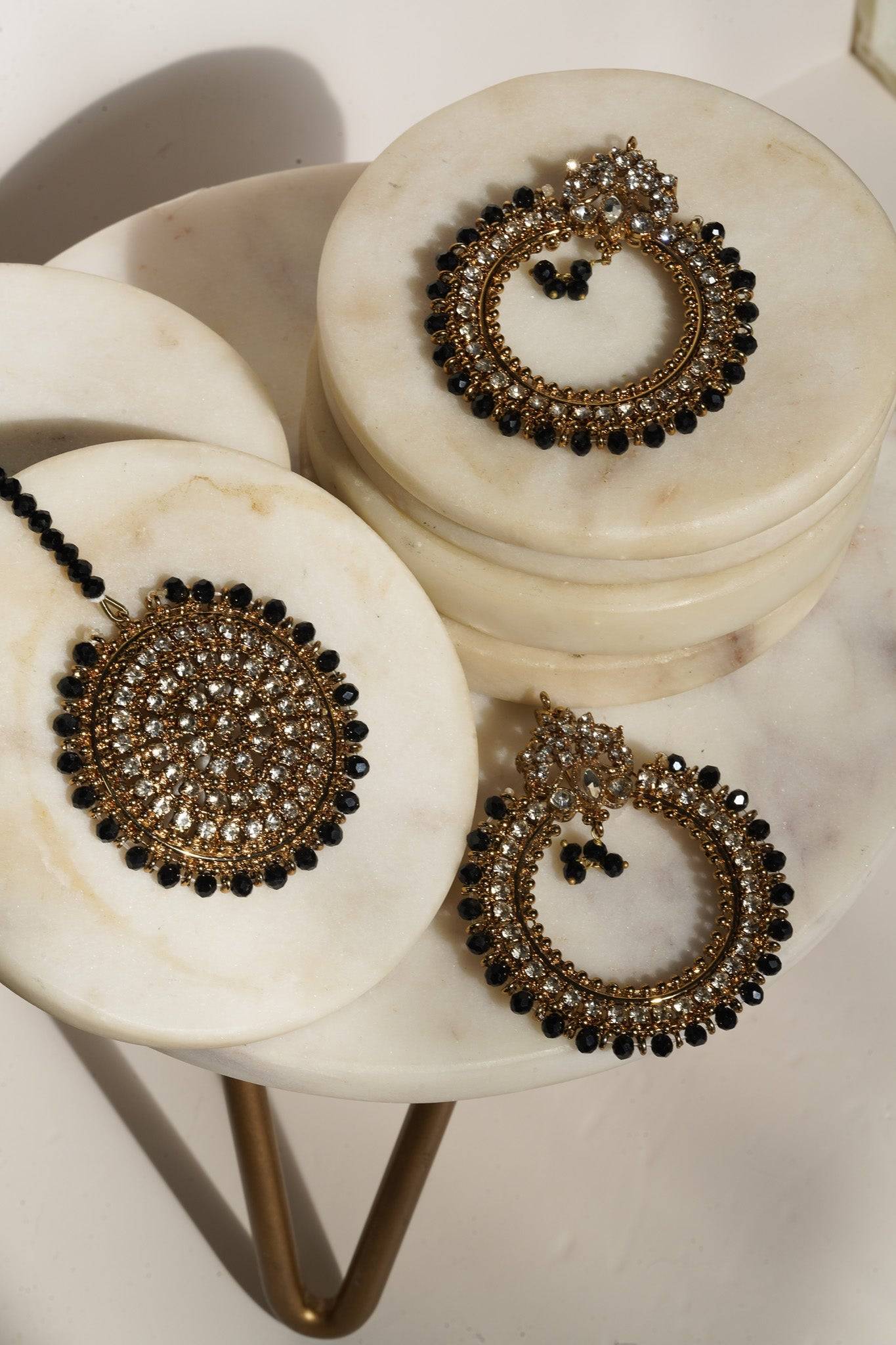 Emma Round Chandbali Earrings and Maang Tikka Set - Pakistani Jewelry