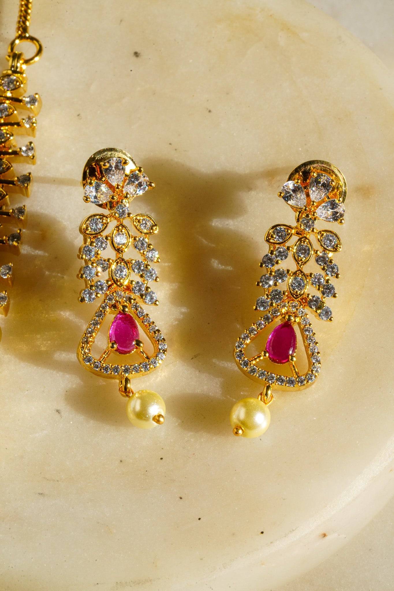 Oishi - Classic Necklace Set With Top Earrings Classic Necklace Set from Inaury