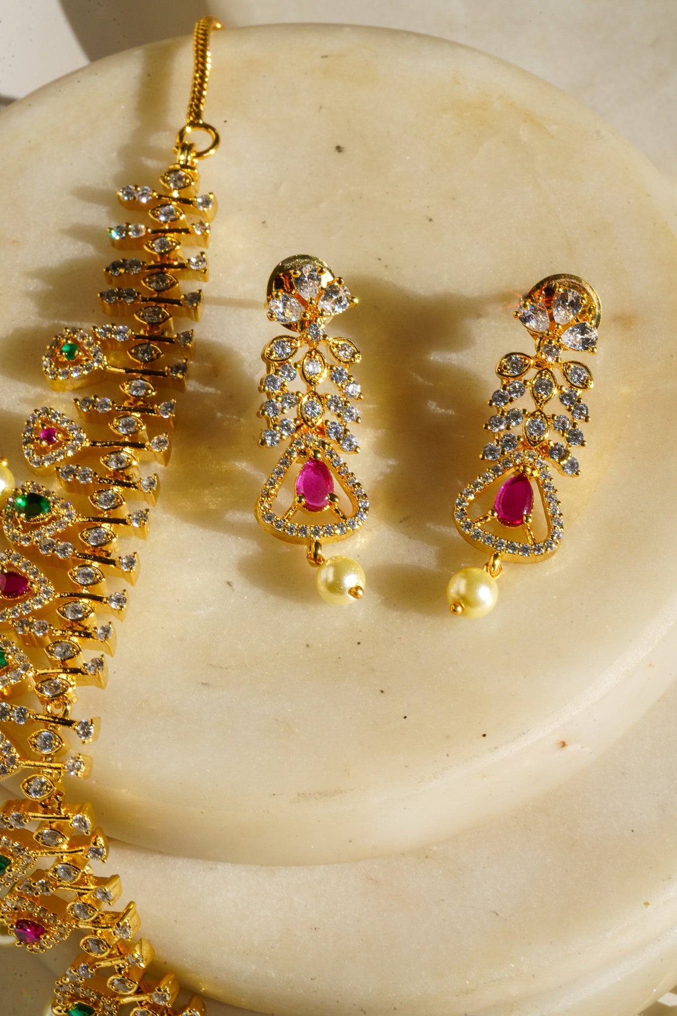 Oishi - Classic Necklace Set With Top Earrings Classic Necklace Set from Inaury