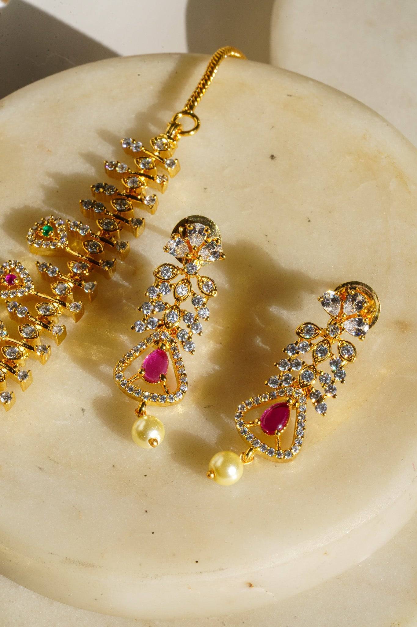 Oishi - Classic Necklace Set With Top Earrings Classic Necklace Set from Inaury